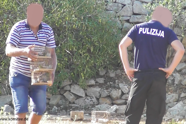 Überführter Vogelfänger auf Malta